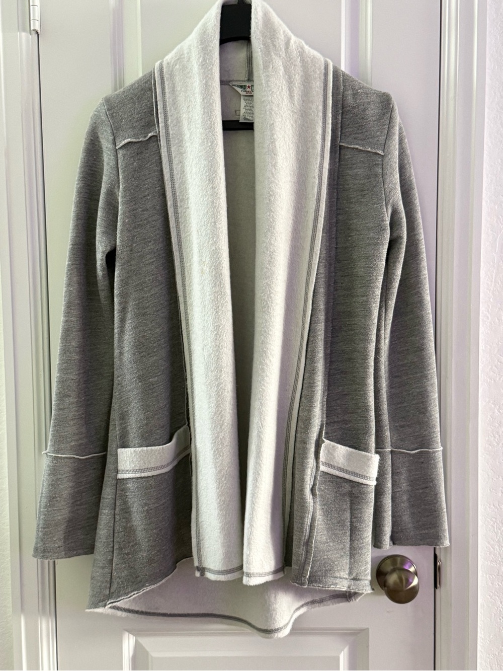 Hard Tail XS Gray Open Front Cardigan With Pockets & Contrast Trim - Picture 2 of 9